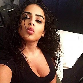 Maliy escort in Juffair offers Massaggio erotico services