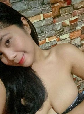 Kathryn-Available-now escort in Manila offers Girlfriend Experience (GFE) services