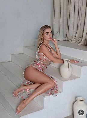 Lina-real-photos Completamente Naturale escort in Bangkok offers Bacio services