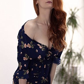 Erin-Dupre Completamente Natural escort in Singapore City offers Ejaculação no corpo (COB) services