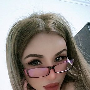 Lara escort in Doha offers Blowjob ohne Kondom (schlucken) services