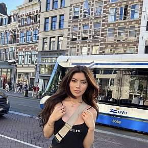Lady-Oishi Modelo/exmodelo
 escort in Amsterdam offers Experiencia de Novia (GFE)
 services