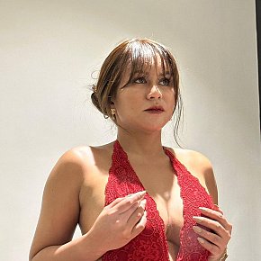 Yassy-Fasli escort in Manila offers Experiencia de Novia (GFE)
 services