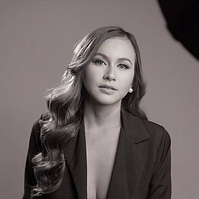 Yassy-Fasli escort in Manila offers Full Body Sensual Massage services