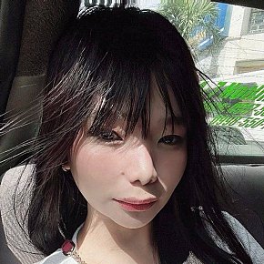 Celine escort in Manila offers Experiência com garotas (GFE) services