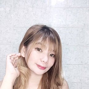 Celine escort in Manila offers Experiência com garotas (GFE) services