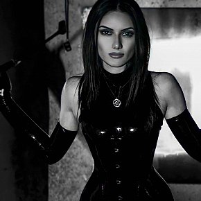 Mistress-Vixen-Noir escort in Berlin offers Dominante (suave)
 services