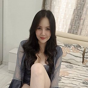 Anya escort in  offers Masaj Senzual Integral services