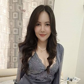 Anya escort in  offers Masaj Senzual Integral services