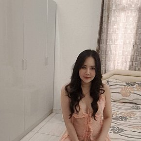 Anya escort in  offers Masaj Senzual Integral services