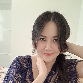 Anya escort in  offers Masaj Senzual Integral services