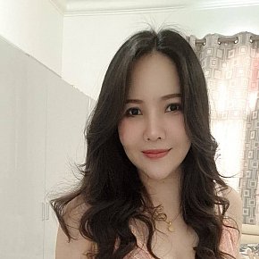 Anya escort in  offers Masaj Senzual Integral services