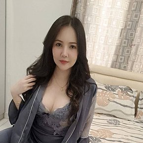 Anya escort in  offers Masaj Senzual Integral services