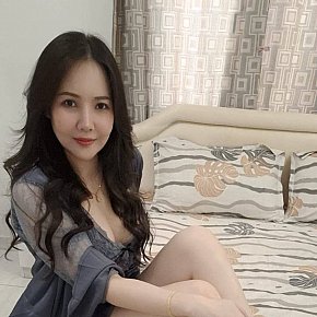 Anya escort in Muscat offers Massaggio sensuale su tutto il corpo services