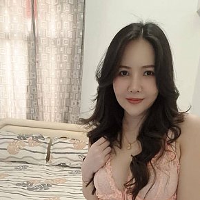 Anya escort in  offers Masaj Senzual Integral services