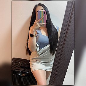 IDeer escort in Muscat offers Full Body Sensual Massage services