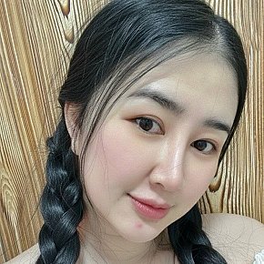 IDeer escort in Muscat offers Massaggio erotico services