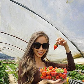 Angela Ragazza Fitness escort in Singapore City offers Massaggio erotico services