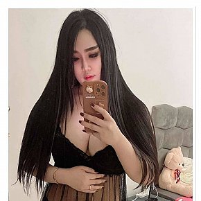 Sai Model/Fost Model escort in Riyadh offers Sărut services
