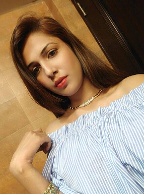 Afsheen Delicada escort in Karachi offers Ejaculação na boca services