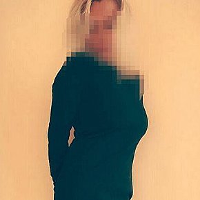 Blonde-Mature-Lady Mature escort in Bucharest