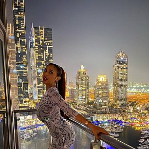 Larazaty-queen escort in Singapore City offers Ejaculação na boca services