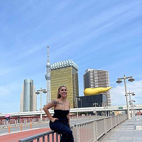 Larazaty-queen escort in Singapore City offers Ejaculação na boca services