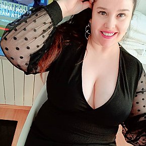 Sol-Curvy Super Busty
 escort in Madrid offers Lingerie services