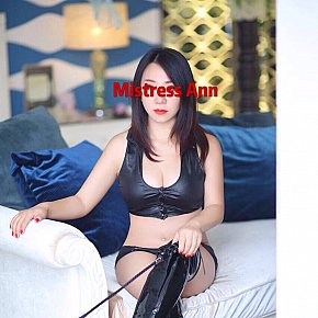Mistress-Ann escort in Dubai offers Sborrata in bocca services