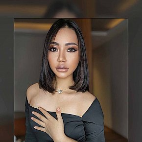 Aiwa escort in Abu Dhabi offers Küssen services