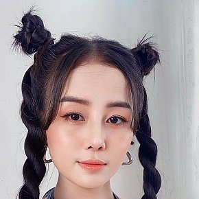 Lucy escort in Abu Dhabi offers Masaj erotic services