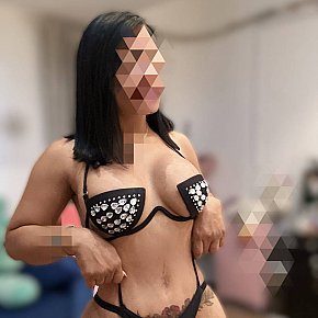 Susi Großer Hintern escort in Abu Dhabi offers Blowjob ohne Kondom services