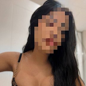 Susi Super Gros Cul escort in Abu Dhabi offers Lécher et sucer les testicules services