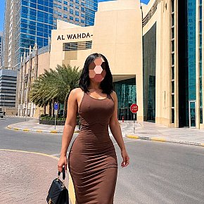 Susi Großer Busen escort in Abu Dhabi offers Küssen services
