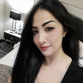 Gina Mûre escort in Doha offers S'asseoir sur le visage services