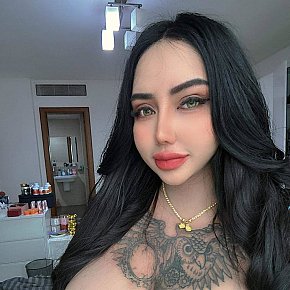 Julia Super-forte Di Seno escort in Manama offers Massaggio sensuale su tutto il corpo services