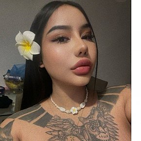Julia Großer Busen escort in Manama offers Ganzkörpermassage services