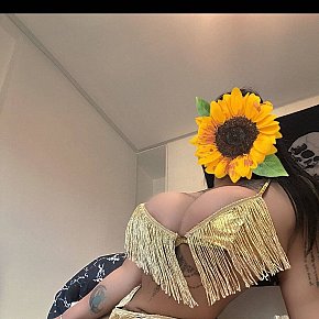 Julia Großer Busen escort in Manama offers Ganzkörpermassage services