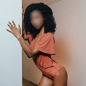 Malaika escort in Madrid offers Erotische Massage services