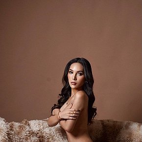 Steph escort in Seoul offers Maîtresse (soft) services