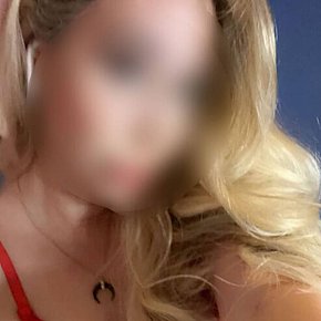 Allison Sin Operar escort in Buckinghamshire offers Masaje erótico
 services