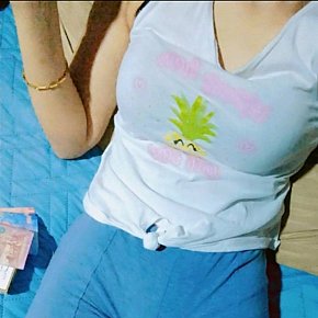 Dareen escort in  offers Footjob services