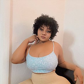 Queen-69 Superpeituda escort in Kuwait City offers Submisso/Escravo (forte) services