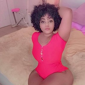 Queen-69 Super Gros Cul escort in Kuwait City offers Position 69 services