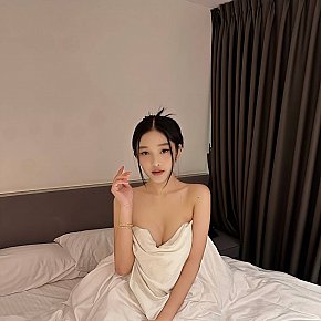 Sun-MI escort in Tokyo offers Lécher et sucer les testicules services