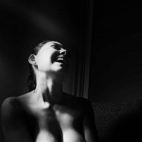 Eluney escort in Ciudad de Mexico offers Anal massage (give) services