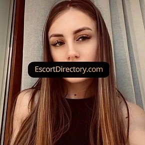Angela escort in Warsaw offers Girlfriend Experience (GFE) services