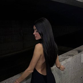 Valeria Piccolina escort in Prague offers Massaggio erotico services
