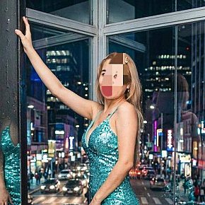 Laura Mûre escort in  offers Massage érotique services