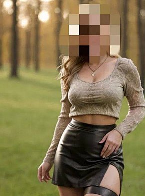 Laura Madura escort in  offers Masaje erótico
 services